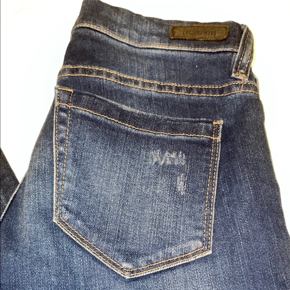 Blank NYC Dark Blue Distressed Skinny Jeans. Size 25